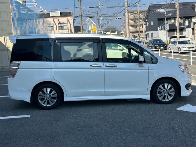 ステップワゴンスパーダ Ｚ　ワンオーナー／禁煙／キセノン／ＥＴＣ／Ｒカメラ／ディラーＯＰ（ギャザーズナビフルセグ地デジＴＶ、フローリングフロア）パノラマサンルーフ（36枚目）