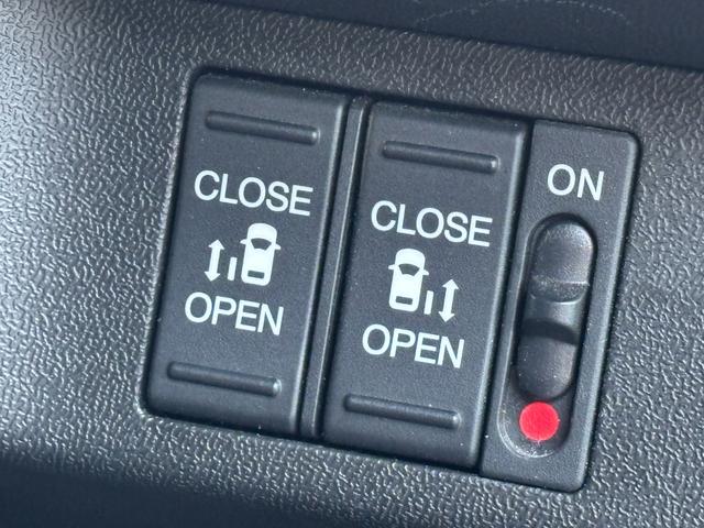 ステップワゴンスパーダ スパーダハイブリッド　Ｇ　ホンダセンシング　ワンオーナー車／ホンダセンシング／リアカメラ／ＥＴＣ／ドライブレコーダー／両側パワースライドドア／わくわくゲート／３列シート／スペアキー×２（13枚目）