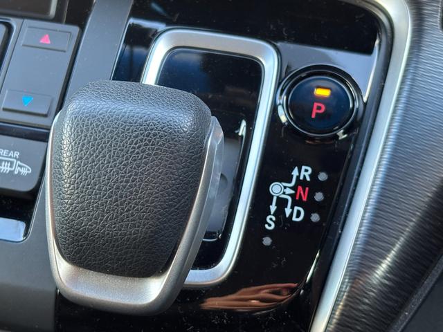 ステップワゴンスパーダ スパーダハイブリッド　Ｇ　ホンダセンシング　ワンオーナー車／ホンダセンシング／リアカメラ／ＥＴＣ／ドライブレコーダー／両側パワースライドドア／わくわくゲート／３列シート／スペアキー×２（26枚目）