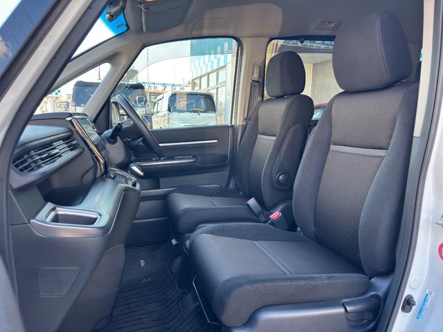 ステップワゴンスパーダ スパーダハイブリッド　Ｇ　ホンダセンシング　ワンオーナー車／ホンダセンシング／リアカメラ／ＥＴＣ／ドライブレコーダー／両側パワースライドドア／わくわくゲート／３列シート／スペアキー×２（42枚目）