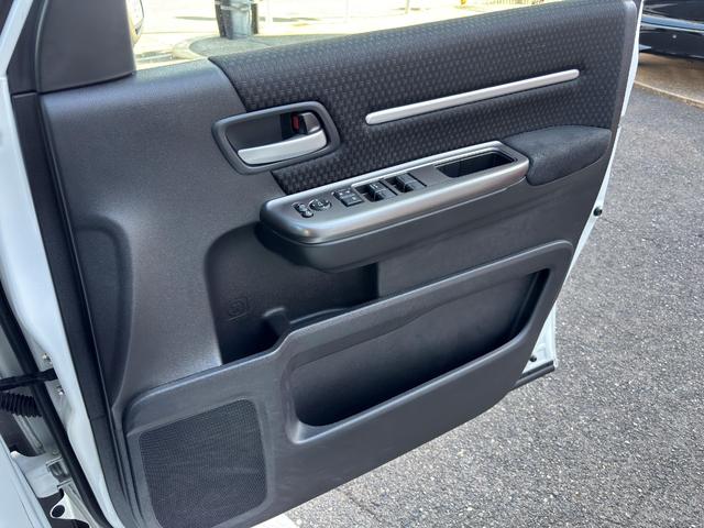 ステップワゴンスパーダ スパーダハイブリッド　Ｇ　ホンダセンシング　ワンオーナー車／ホンダセンシング／リアカメラ／ＥＴＣ／ドライブレコーダー／両側パワースライドドア／わくわくゲート／３列シート／スペアキー×２（50枚目）