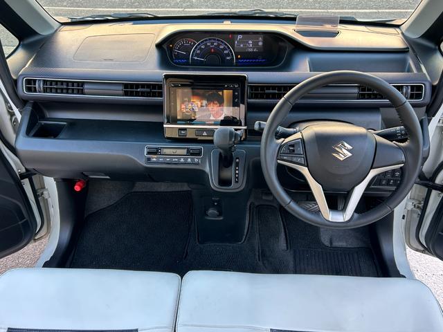 ワゴンＲ ハイブリッドＦＺ　ユーザー買取／メーカーＯＰ（セーフティサポート／全方位モニター付きメモリーナビげーション）ＬＥＤヘッド／スマートキー２個／ヘッドアップディスプレイ／革調シートカバー／外１５ＡＷ（5枚目）