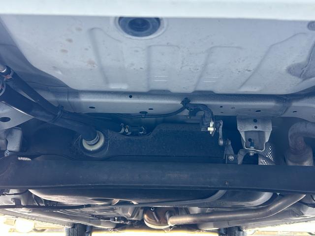 ワゴンＲ ハイブリッドＦＺ　ユーザー買取／メーカーＯＰ（セーフティサポート／全方位モニター付きメモリーナビげーション）ＬＥＤヘッド／スマートキー２個／ヘッドアップディスプレイ／革調シートカバー／外１５ＡＷ（34枚目）