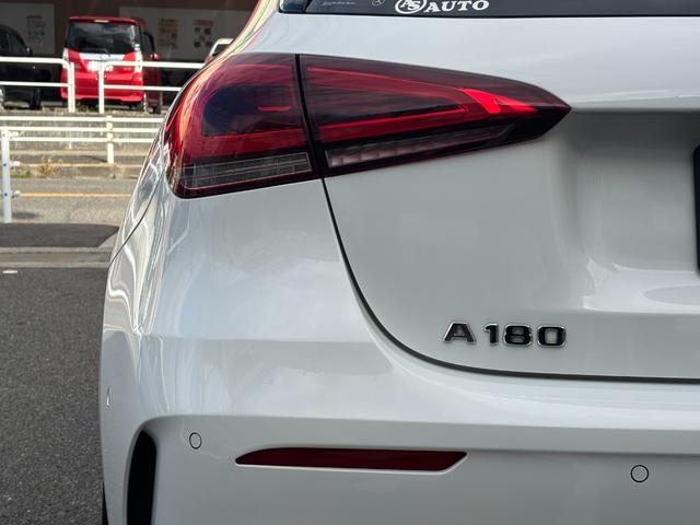 Ａクラス Ａ１８０　エディション１　５００台限定特別仕様車／ユーザーエクスペリエンス／レーダーセーフティＰＫＧ／純正ＡＭＧ１９ＡＷ／純正ナビ／フルセグ／全方位カメラ／ＥＴＣ２．０／フロント２脚メモリー機能付パワーシート＆シートヒーター（20枚目）