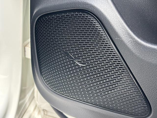 Ａクラス Ａ１８０　エディション１　５００台限定特別仕様車／ユーザーエクスペリエンス／レーダーセーフティＰＫＧ／純正ＡＭＧ１９ＡＷ／純正ナビ／フルセグ／全方位カメラ／ＥＴＣ２．０／フロント２脚メモリー機能付パワーシート＆シートヒーター（59枚目）