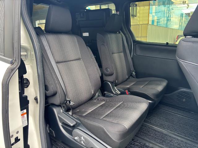 ヴォクシー ZS 煌II ナビ(NSZN-Z68T)/バックカメラ/フリップダウンモニター/両側パワースライドドア/フルセグTV/TZレーダー探知機(TZ-R001)/ETC(27枚目)