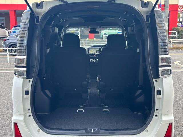 ヴォクシー ZS 煌II ナビ(NSZN-Z68T)/バックカメラ/フリップダウンモニター/両側パワースライドドア/フルセグTV/TZレーダー探知機(TZ-R001)/ETC(31枚目)