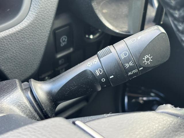 ヴォクシー ZS 煌II ナビ(NSZN-Z68T)/バックカメラ/フリップダウンモニター/両側パワースライドドア/フルセグTV/TZレーダー探知機(TZ-R001)/ETC(41枚目)