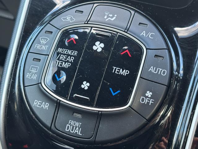 ヴォクシー ZS 煌II ナビ(NSZN-Z68T)/バックカメラ/フリップダウンモニター/両側パワースライドドア/フルセグTV/TZレーダー探知機(TZ-R001)/ETC(46枚目)