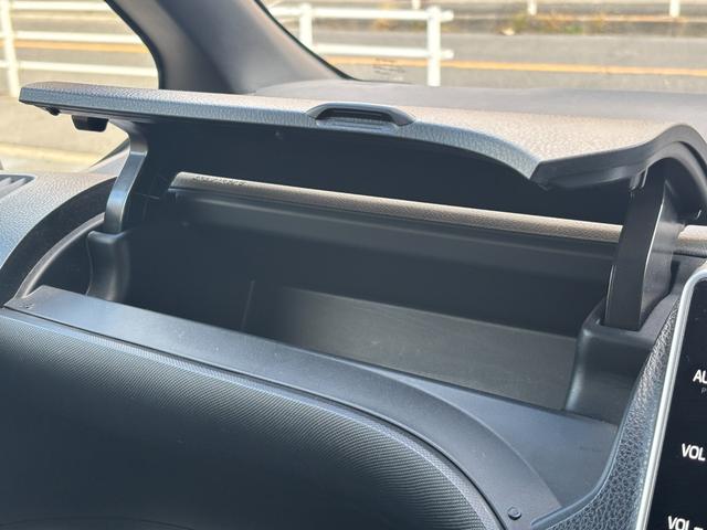 ヴォクシー ZS 煌II ナビ(NSZN-Z68T)/バックカメラ/フリップダウンモニター/両側パワースライドドア/フルセグTV/TZレーダー探知機(TZ-R001)/ETC(61枚目)