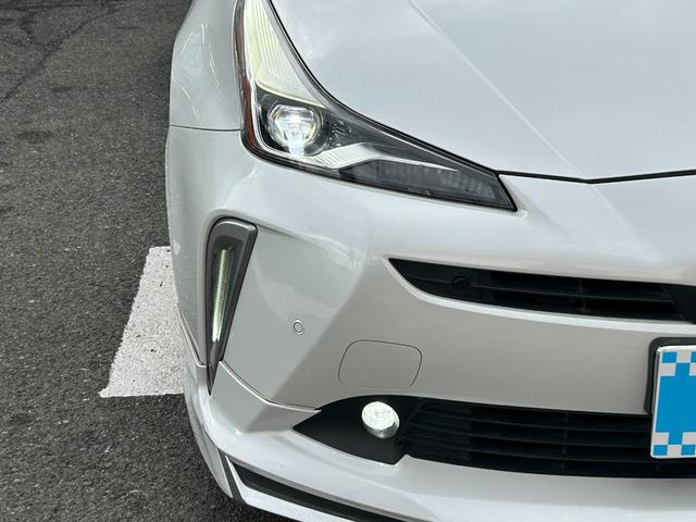 プリウス Ｓツーリングセレクション　ワンオーナー／禁煙／ユーザー買取／前後ドラレコ／ＥＴＣ／Ｒカメラ／ＧＰＳレーダー／ダウンサス／モデリスタフルエアロ／社外１９ＡＷ／セーフティセンス／社外セキュリティ（8枚目）