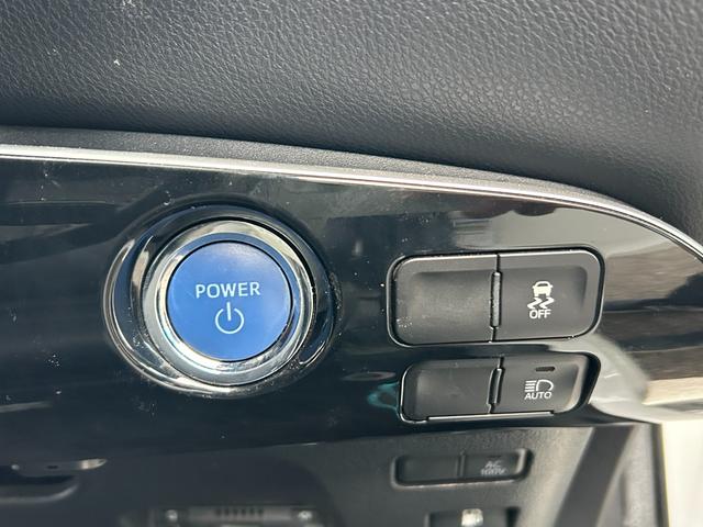 プリウス Ｓツーリングセレクション　ワンオーナー／禁煙／ユーザー買取／前後ドラレコ／ＥＴＣ／Ｒカメラ／ＧＰＳレーダー／ダウンサス／モデリスタフルエアロ／社外１９ＡＷ／セーフティセンス／社外セキュリティ（11枚目）