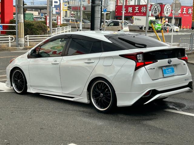 プリウス Ｓツーリングセレクション　ワンオーナー／禁煙／ユーザー買取／前後ドラレコ／ＥＴＣ／Ｒカメラ／ＧＰＳレーダー／ダウンサス／モデリスタフルエアロ／社外１９ＡＷ／セーフティセンス／社外セキュリティ（19枚目）