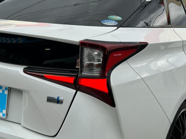 プリウス Ｓツーリングセレクション　ワンオーナー／禁煙／ユーザー買取／前後ドラレコ／ＥＴＣ／Ｒカメラ／ＧＰＳレーダー／ダウンサス／モデリスタフルエアロ／社外１９ＡＷ／セーフティセンス／社外セキュリティ（30枚目）