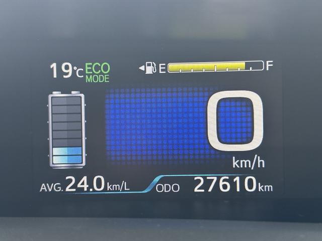 プリウス A ディーラーOPナビ/バックモニター/スマートキー/衝突軽減システム/レーンキーピング/レーダークルーズ/ETC/HUD/BSM/(20枚目)