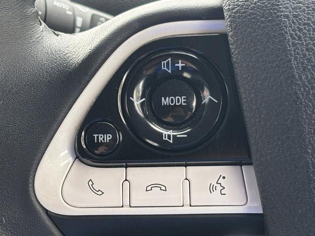 プリウス A ディーラーOPナビ/バックモニター/スマートキー/衝突軽減システム/レーンキーピング/レーダークルーズ/ETC/HUD/BSM/(21枚目)