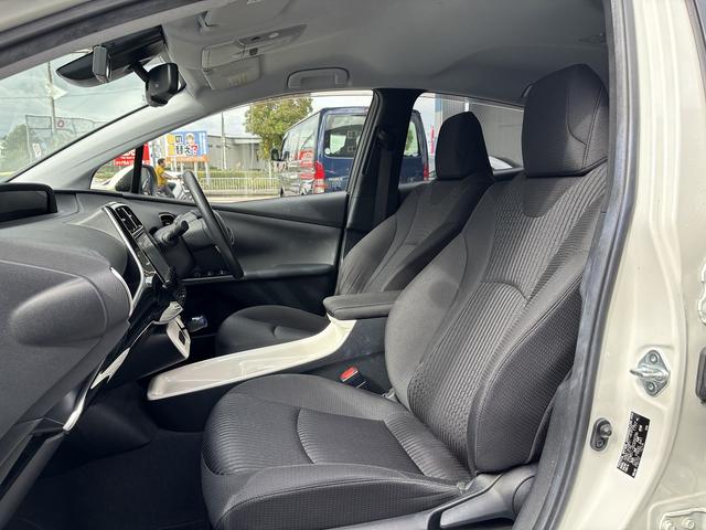 プリウス A ディーラーOPナビ/バックモニター/スマートキー/衝突軽減システム/レーンキーピング/レーダークルーズ/ETC/HUD/BSM/(35枚目)