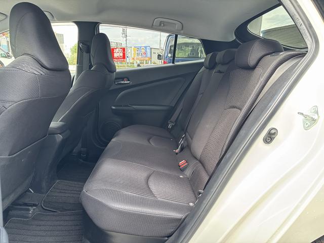 プリウス A ディーラーOPナビ/バックモニター/スマートキー/衝突軽減システム/レーンキーピング/レーダークルーズ/ETC/HUD/BSM/(37枚目)