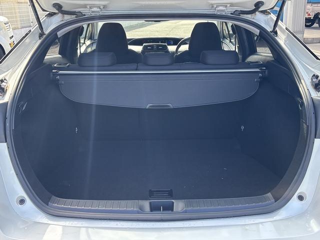 プリウス A ディーラーOPナビ/バックモニター/スマートキー/衝突軽減システム/レーンキーピング/レーダークルーズ/ETC/HUD/BSM/(42枚目)