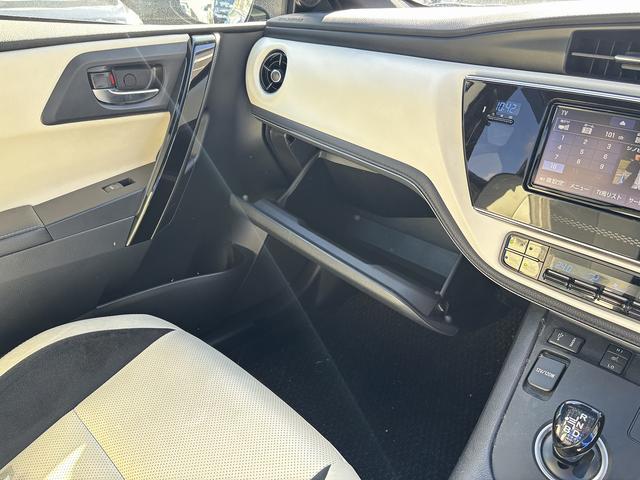 オーリス ハイブリッドGパッケージ ディーラーOPナビ/バックモニター//シートヒーター/白黒コンビシート/セーフティーセンス/スマートキー/ETC/(40枚目)