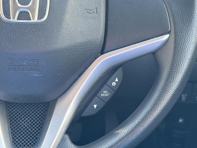 フィットハイブリッド Fパッケージ ワンオーナー/ディーラーOPナビ/バックモニター/電格ミラー/ETC/スマートキー2本/(22枚目)