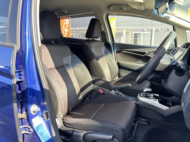 フィットハイブリッド Fパッケージ ワンオーナー/ディーラーOPナビ/バックモニター/電格ミラー/ETC/スマートキー2本/(32枚目)