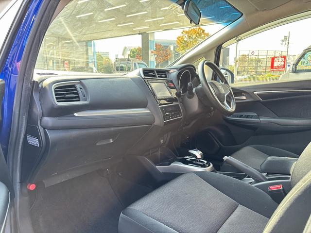 フィットハイブリッド Fパッケージ ワンオーナー/ディーラーOPナビ/バックモニター/電格ミラー/ETC/スマートキー2本/(33枚目)