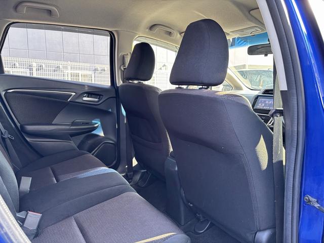 フィットハイブリッド Fパッケージ ワンオーナー/ディーラーOPナビ/バックモニター/電格ミラー/ETC/スマートキー2本/(37枚目)