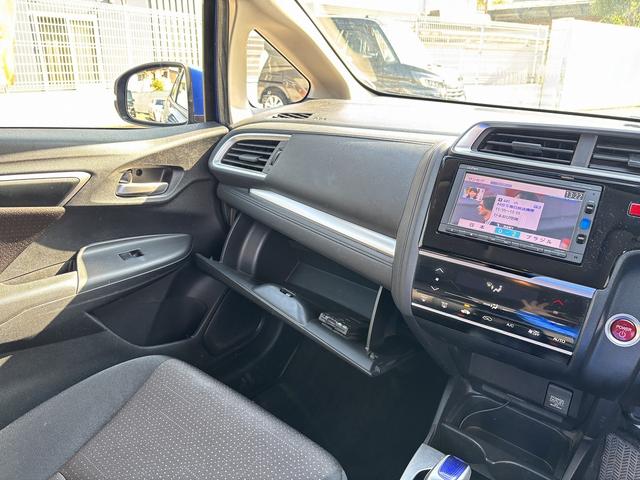 フィットハイブリッド Fパッケージ ワンオーナー/ディーラーOPナビ/バックモニター/電格ミラー/ETC/スマートキー2本/(40枚目)