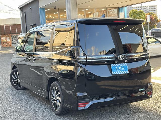 ヴォクシー Ｓ－Ｚ　ワンオーナー／１０．５インチディスプレイオーディオ／フリップダウンモニター／両側パワースライドドア／全周囲モニター／パワーバックドア／ユニバーサルステップ／レーダークルーズ／レーンキーピング／ＢＳＭ（18枚目）