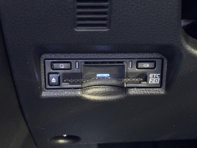 ヴォクシー Ｓ－Ｚ　ワンオーナー／１０．５インチディスプレイオーディオ／フリップダウンモニター／両側パワースライドドア／全周囲モニター／パワーバックドア／ユニバーサルステップ／レーダークルーズ／レーンキーピング／ＢＳＭ（26枚目）