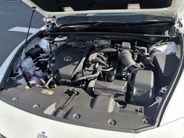 クラウンクロスオーバー ＲＳアドバンスド　１オーナー・禁煙車・ドライバーモニターカメラ・クルコン・Ｒカメラ・Ｆ席パワーシート・シートヒーターパワートランク・パドルシフト・電格ミラー・ＥＴＣ・スマートキー・純２１インチアルミ・純ＵＳＢ（12枚目）