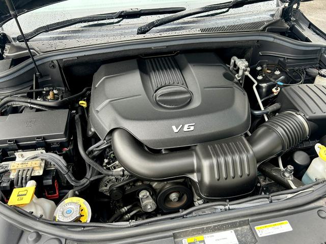 ジープ・グランドチェロキー アルティテュード　４ＷＤ　純正ナビＴＶ　バックカメラ　スマートキー２本　クリソナ　フロントカメラ　社外セキュリティ　社外スピーカー　コンビシート　Ｆ席Ｐシート　パドルシフト　ドラレコ　ＥＴＣ（46枚目）