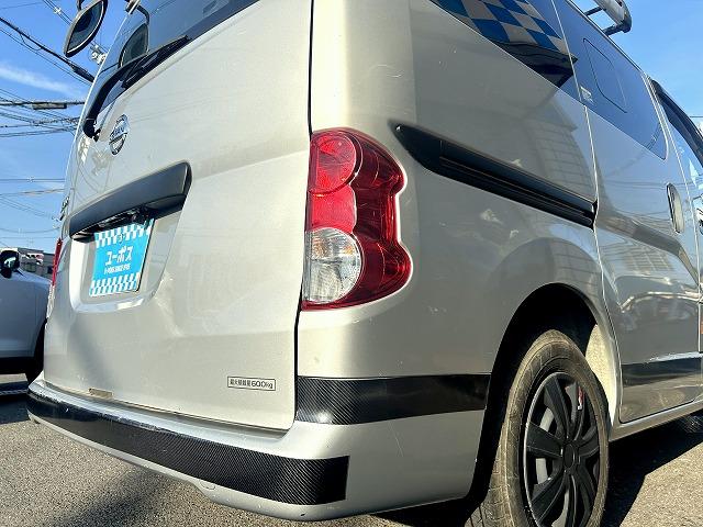 ＮＶ２００バネットバン ＶＸ　社外ナビＴＶ　社外センターコンソール　後付けデジタルミラー　小窓有　ルーフキャリア　Ｒシート積込　※構造変更乗車定員２名※（31枚目）