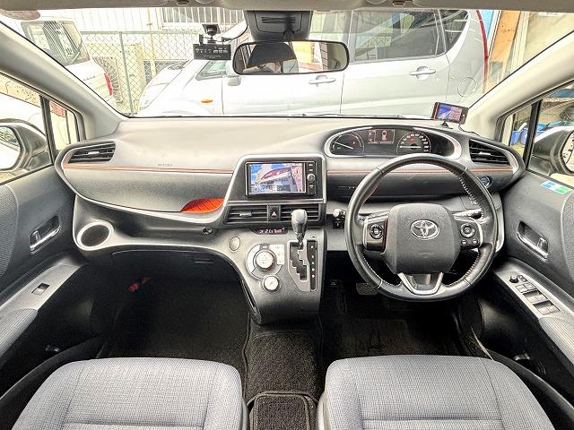 シエンタ ハイブリッドＧ　純正ＳＤナビ（ＮＳＺＴ－Ｗ６６Ｔ）・バックカメラ・ワンオーナー・両面パワースライドドア・スマートキー・ＥＴＣ・衝突軽減システム・ドライブレコーダー・パワーウィンドウ・パワーステアリング・（9枚目）