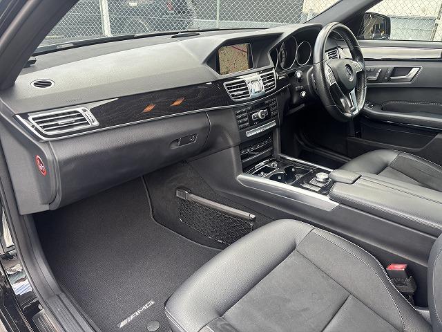Ｅクラスステーションワゴン Ｅ２２０ブルーテック　ステーションワゴン　アバンＧ　メーカーＯＰナビ・バックカメラ・前席パワーシート・ルーフレール・シートヒーター・パワーバックドア・スマートキー２本・レーンキーピング・衝突軽減システム・ＢＳＭ・ＬＥＤヘッドライト・クリアランスソナー（12枚目）