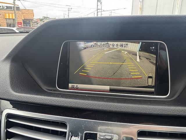 Ｅクラスステーションワゴン Ｅ２２０ブルーテック　ステーションワゴン　アバンＧ　メーカーＯＰナビ・バックカメラ・前席パワーシート・ルーフレール・シートヒーター・パワーバックドア・スマートキー２本・レーンキーピング・衝突軽減システム・ＢＳＭ・ＬＥＤヘッドライト・クリアランスソナー（17枚目）