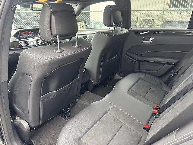 Ｅクラスステーションワゴン Ｅ２２０ブルーテック　ステーションワゴン　アバンＧ　メーカーＯＰナビ・バックカメラ・前席パワーシート・ルーフレール・シートヒーター・パワーバックドア・スマートキー２本・レーンキーピング・衝突軽減システム・ＢＳＭ・ＬＥＤヘッドライト・クリアランスソナー（24枚目）