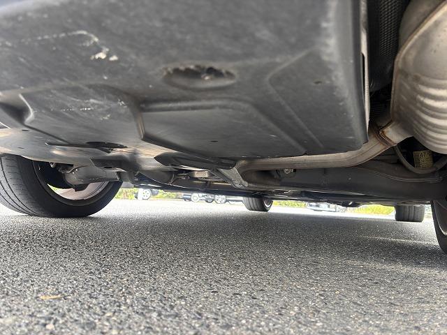 Ｅクラスステーションワゴン Ｅ２２０ブルーテック　ステーションワゴン　アバンＧ　メーカーＯＰナビ・バックカメラ・前席パワーシート・ルーフレール・シートヒーター・パワーバックドア・スマートキー２本・レーンキーピング・衝突軽減システム・ＢＳＭ・ＬＥＤヘッドライト・クリアランスソナー（33枚目）