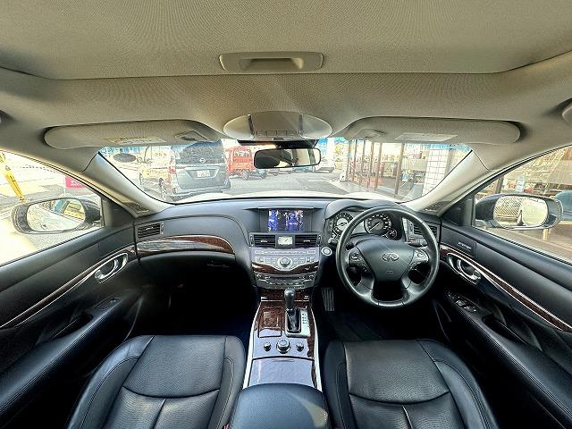 フーガ ２５０ＧＴ　メーカーＯＰナビ・ＬＥＤヘッドライト・コーナーセンサー・禁煙車・革シート・全周囲モニター・Ｆ席シート・エアーシート・シートヒーター・レーダークルーズ・ＥＴＣ（10枚目）