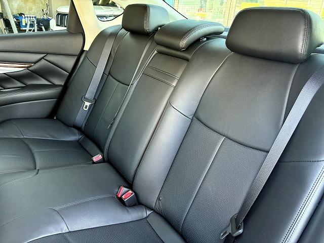 フーガ ２５０ＧＴ　メーカーＯＰナビ・ＬＥＤヘッドライト・コーナーセンサー・禁煙車・革シート・全周囲モニター・Ｆ席シート・エアーシート・シートヒーター・レーダークルーズ・ＥＴＣ（18枚目）