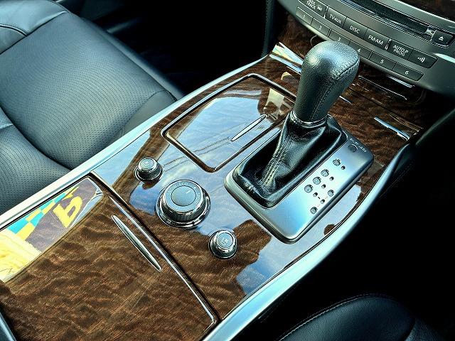 フーガ ２５０ＧＴ　メーカーＯＰナビ・ＬＥＤヘッドライト・コーナーセンサー・禁煙車・革シート・全周囲モニター・Ｆ席シート・エアーシート・シートヒーター・レーダークルーズ・ＥＴＣ（22枚目）