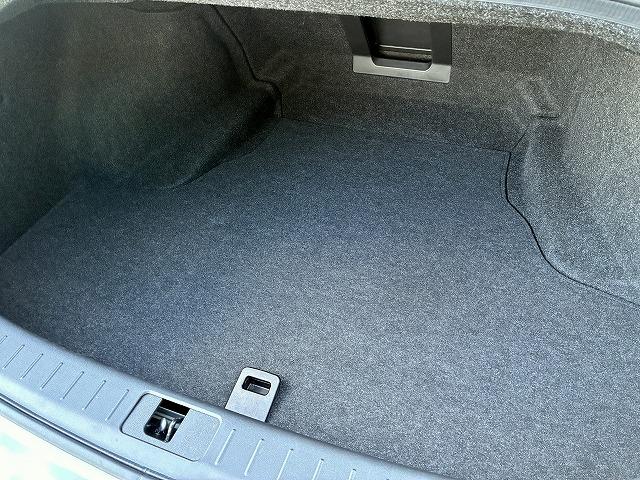 フーガ ２５０ＧＴ　メーカーＯＰナビ・ＬＥＤヘッドライト・コーナーセンサー・禁煙車・革シート・全周囲モニター・Ｆ席シート・エアーシート・シートヒーター・レーダークルーズ・ＥＴＣ（36枚目）