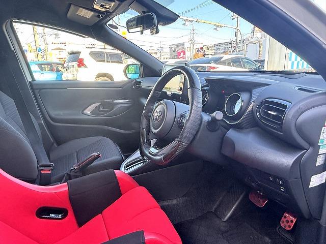 ヤリス Ｚ　ワンオーナー・スマートキー２本・ＤＡ（ナビ・ＴＶ）・ＧＲスポーツエアロ・運転席のみＢＲＩＤＥシート・外マフラ－・ＵＳＢ純・レーンキーピング・レーダークルーズ・ＥＴＣ２．０・Ｒカメラ（10枚目）