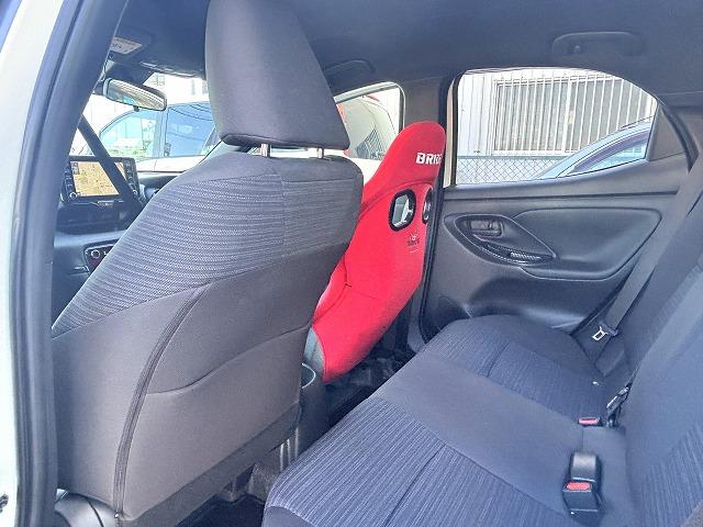 ヤリス Ｚ　ワンオーナー・スマートキー２本・ＤＡ（ナビ・ＴＶ）・ＧＲスポーツエアロ・運転席のみＢＲＩＤＥシート・外マフラ－・ＵＳＢ純・レーンキーピング・レーダークルーズ・ＥＴＣ２．０・Ｒカメラ（12枚目）