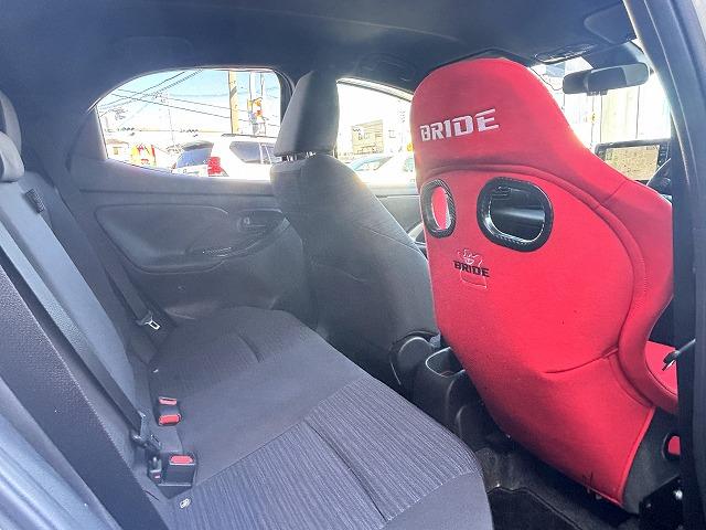 ヤリス Ｚ　ワンオーナー・スマートキー２本・ＤＡ（ナビ・ＴＶ）・ＧＲスポーツエアロ・運転席のみＢＲＩＤＥシート・外マフラ－・ＵＳＢ純・レーンキーピング・レーダークルーズ・ＥＴＣ２．０・Ｒカメラ（13枚目）