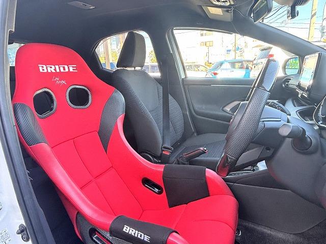 ヤリス Ｚ　ワンオーナー・スマートキー２本・ＤＡ（ナビ・ＴＶ）・ＧＲスポーツエアロ・運転席のみＢＲＩＤＥシート・外マフラ－・ＵＳＢ純・レーンキーピング・レーダークルーズ・ＥＴＣ２．０・Ｒカメラ（14枚目）