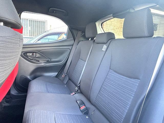 ヤリス Ｚ　ワンオーナー・スマートキー２本・ＤＡ（ナビ・ＴＶ）・ＧＲスポーツエアロ・運転席のみＢＲＩＤＥシート・外マフラ－・ＵＳＢ純・レーンキーピング・レーダークルーズ・ＥＴＣ２．０・Ｒカメラ（17枚目）