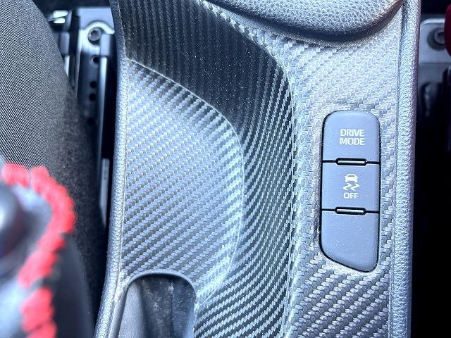 ヤリス Ｚ　ワンオーナー・スマートキー２本・ＤＡ（ナビ・ＴＶ）・ＧＲスポーツエアロ・運転席のみＢＲＩＤＥシート・外マフラ－・ＵＳＢ純・レーンキーピング・レーダークルーズ・ＥＴＣ２．０・Ｒカメラ（28枚目）