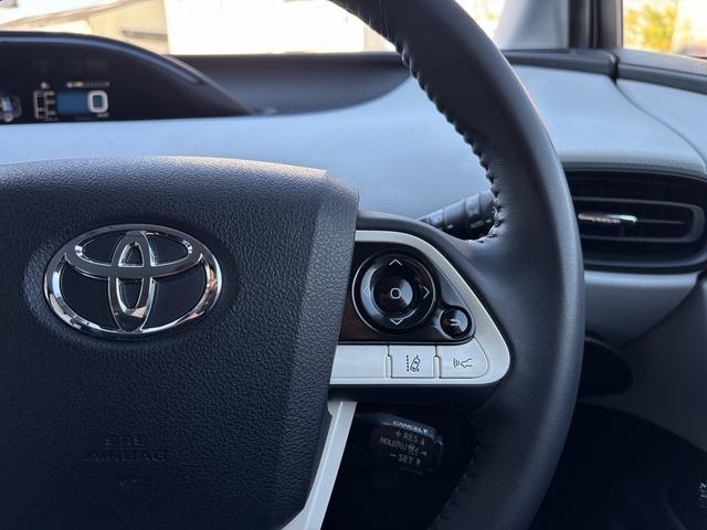 プリウス Sセーフティプラス 純正SDナビ(NSZT-W66T)・バックカメラ・ドライブレコーダー・ヘッドアップディスプレイ・スマートキー2本・ETC・衝突軽減システム・レーダークルーズ・純正アルミホイール・フォグランプ・(25枚目)